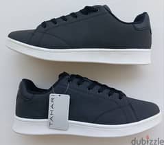 TAHARI Men's Sneakers Size 43 NEW
جزمه TAHARI