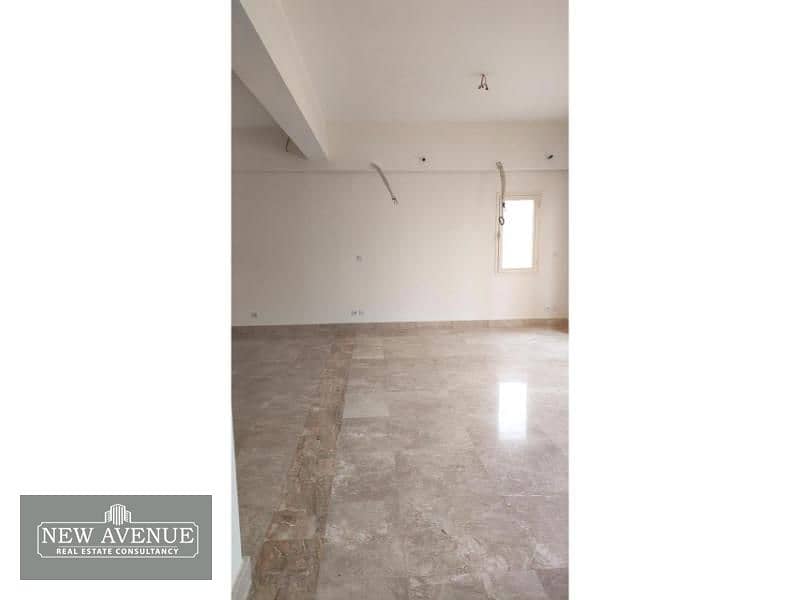 Villa Fully finished ready to move -Uptown Cairo 3