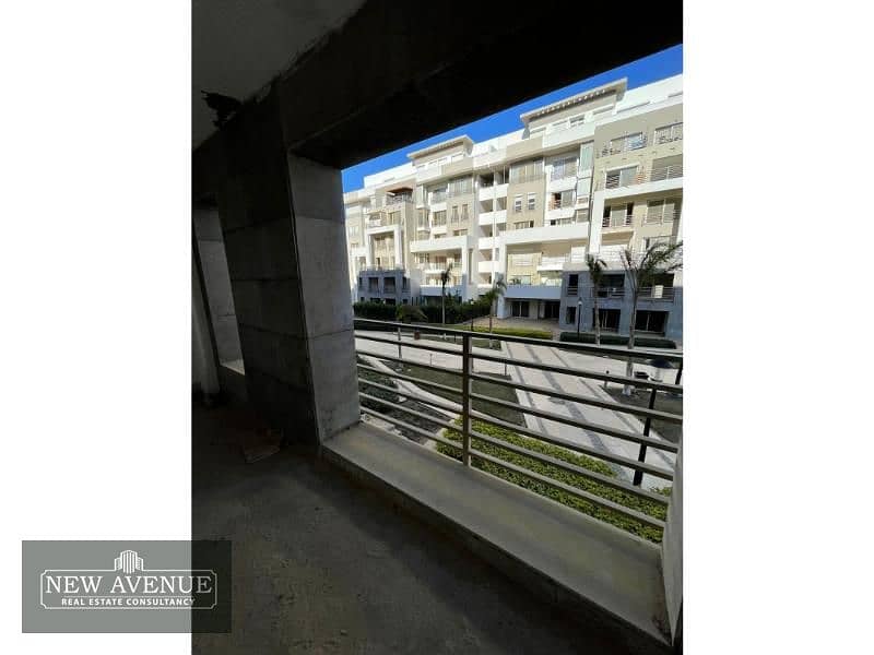 Apartment for sale delivered hydepark new cairo 9