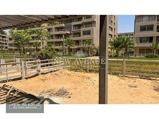 Ground resale apartment overlooking greenery 3 bedrooms 5