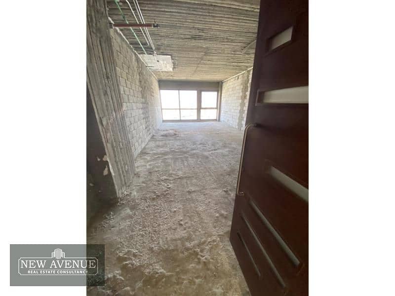 Admin office 3rd floor 93m in New Cairo for sale 5