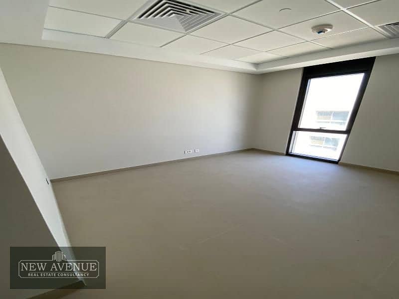 Office for rent fully finished in Beverly hills 11