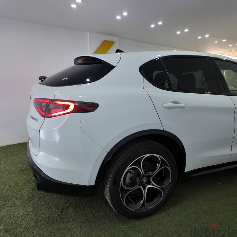 Alfa Romeo Stelvio 2024 Veloce 4