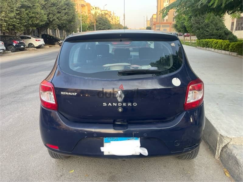 Renault Sandero 2017 1