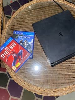 playstation 4 slim used with 4 games 500gb بلايستايشن 4 سليم مستعمل