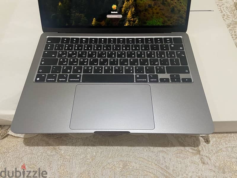 Macbook Air M2  جديد تماما بطاريه ١٠٠٪؜ بكل حاجته والضمان ساري 3