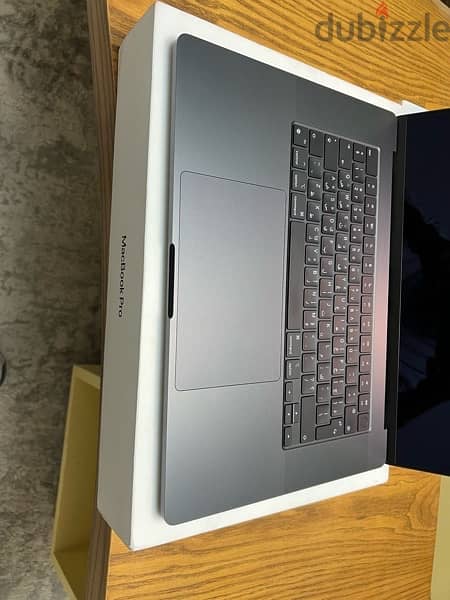 Macbook Pro M3 Max 36GB 16 Inch 1 tera جديد تماما عربي بضمان سنة 3