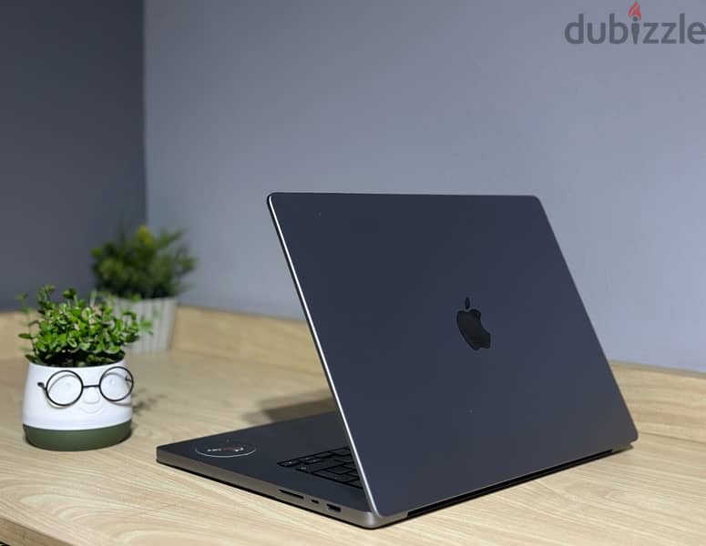 Macbook Pro 2021 16-inch 1