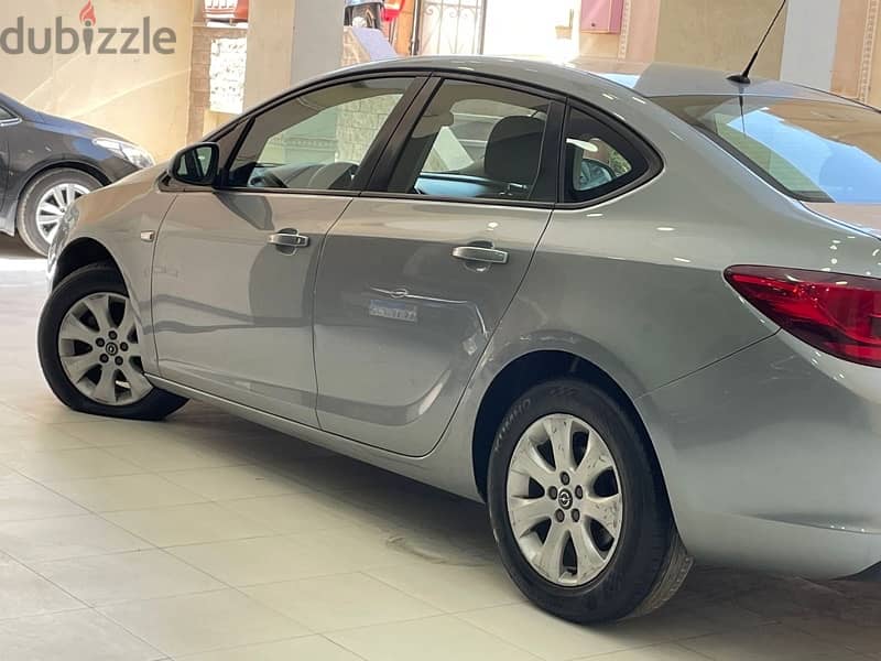 اوبل أسترا ٢٠١٤ فابريكا - Opel Astra 2014 9