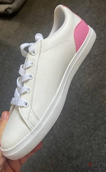 new lacoste sneaker for girls size 34 3