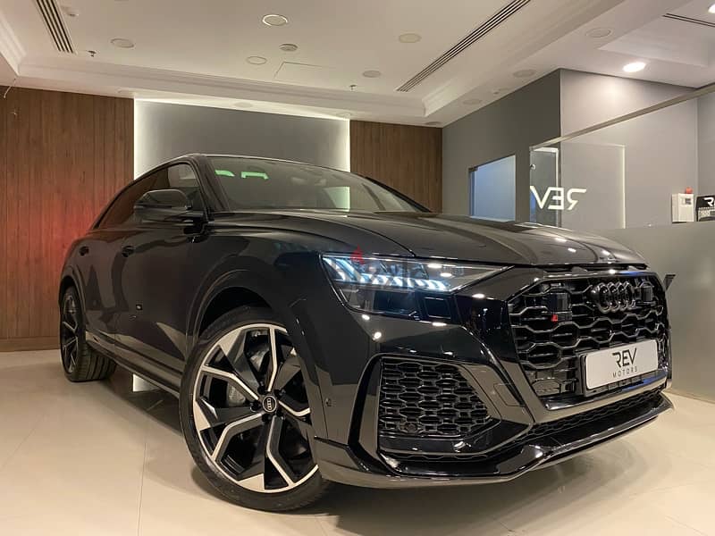 Brand new Audi RSQ8 2023 QUATTRO 4