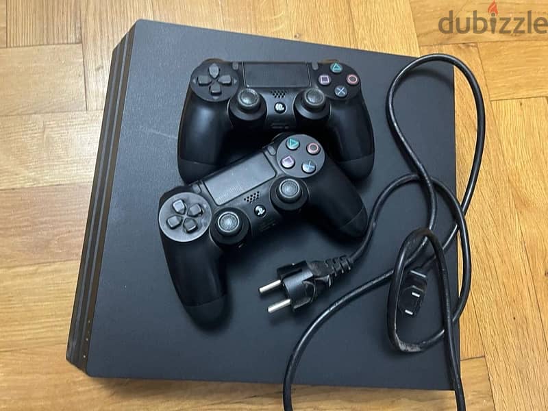 playstation 4 pro 1TB 3