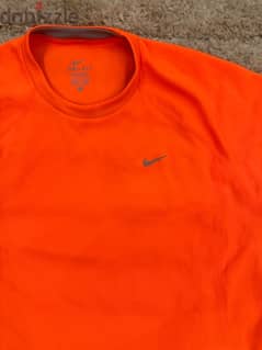 Original Nike t-shirt Size L (تيشرت نايك اوريجينال مقاس لارج)