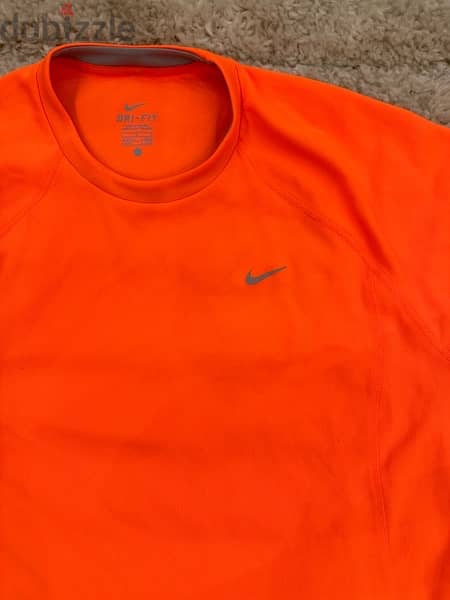 Original Nike t-shirt Size L (تيشرت نايك اوريجينال مقاس لارج) 0