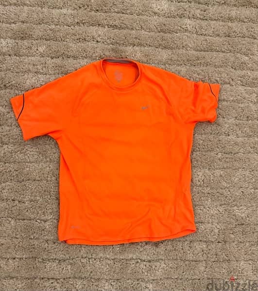 Original Nike t-shirt Size L (تيشرت نايك اوريجينال مقاس لارج) 2