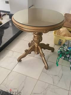 antique/clasic  table