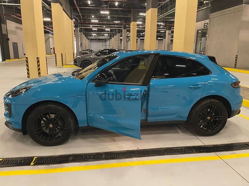 Porsche Macan 2020 excellent condition 2