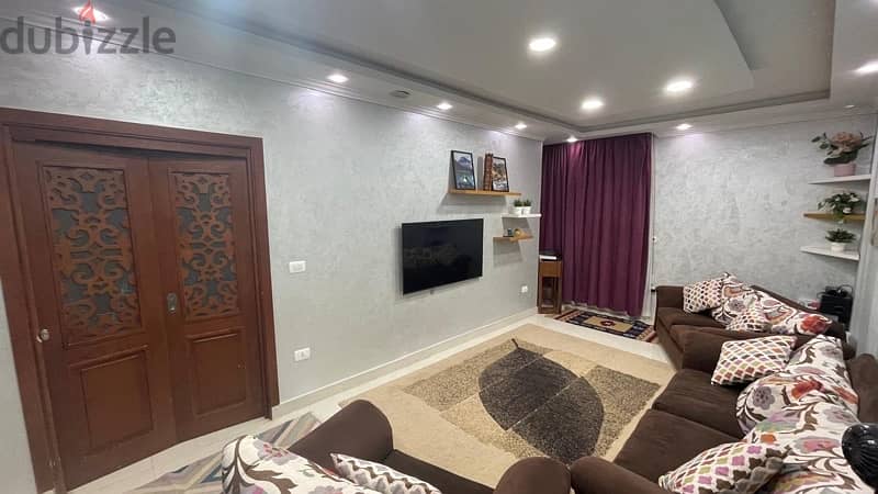 شقة في المقطم للبيع موقع مميز تشطيب رائع  Flat for sale in Mokatam 3