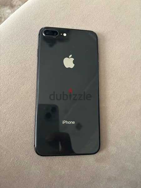 Iphone 8 Plus - Used with a pack 1