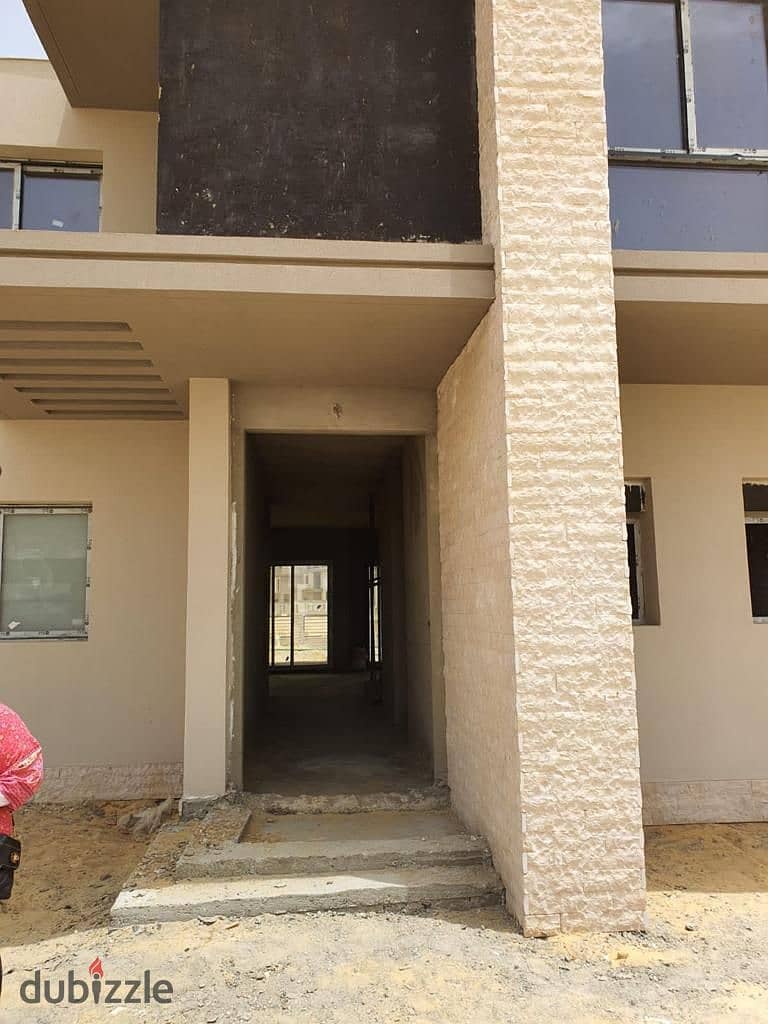 Twinhouse 291m Ready to Move For sale the Estate Sodic Sheikh zayed توين هاوس للبيع ذا استيت سوديك الشيخ زايد صف اول علي اللاجوون 7