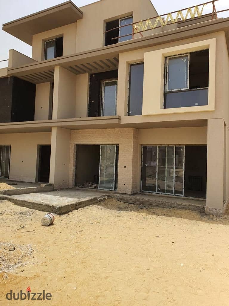 Twinhouse 291m Ready to Move For sale the Estate Sodic Sheikh zayed توين هاوس للبيع ذا استيت سوديك الشيخ زايد صف اول علي اللاجوون 2