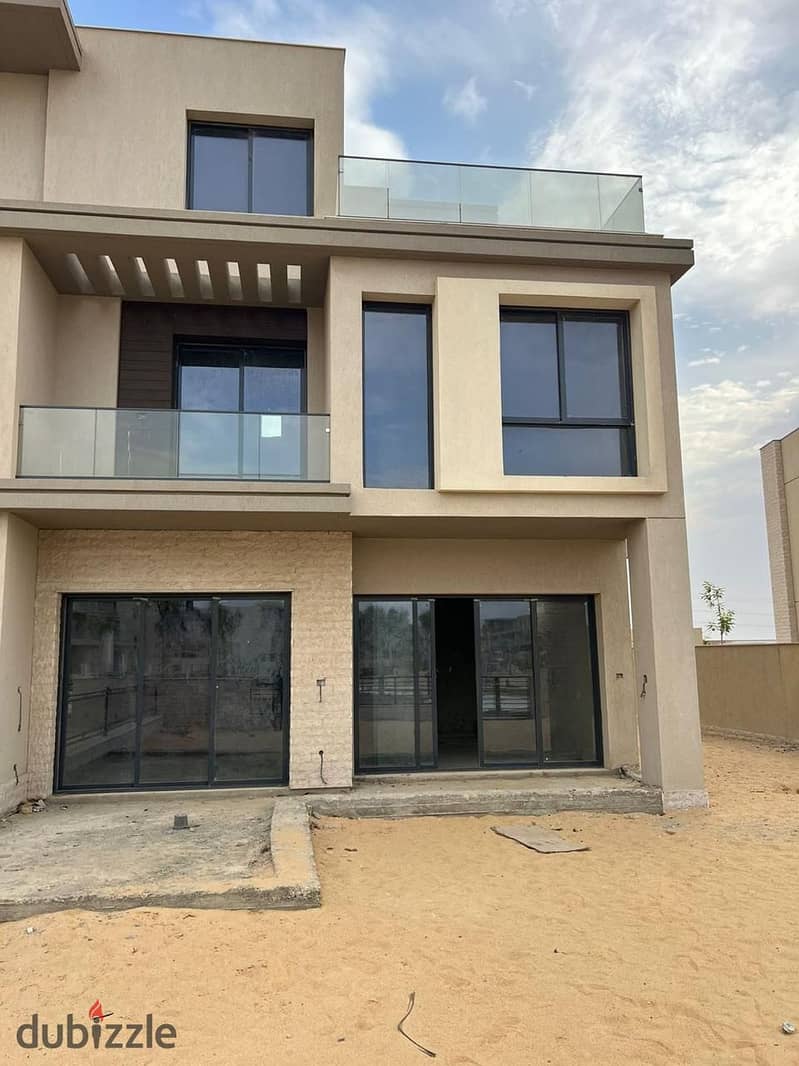 Twinhouse 291m Ready to Move For sale the Estate Sodic Sheikh zayed توين هاوس للبيع ذا استيت سوديك الشيخ زايد صف اول علي اللاجوون 1