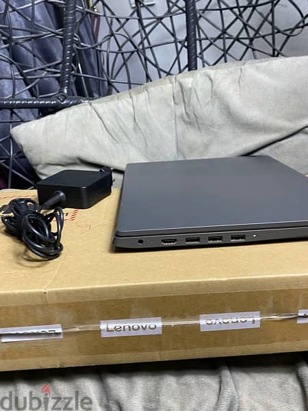 laptop lenovo V14-ADA 12