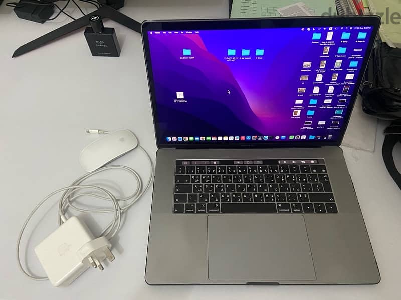 Macbook pro 15inch core i9 1