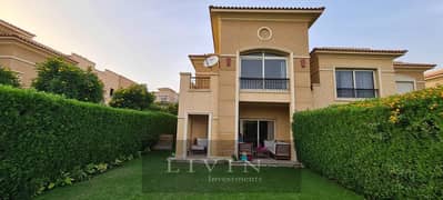 separate villa, 3 floors, 295 m, for sale in Stone Park Compound, Fifth Settlement, with a view of the lagoon, the entire phase, Stone Park