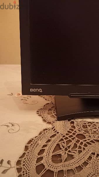 شاشة كمبيوتر benq 1