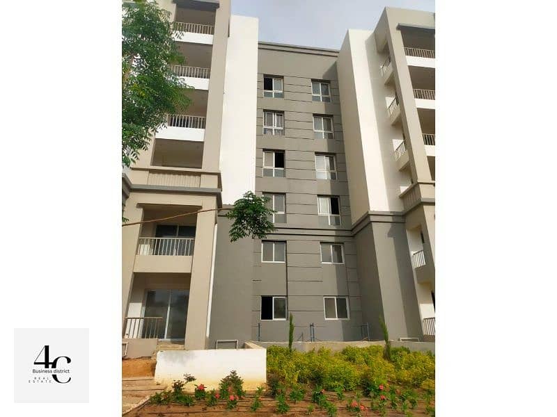 Apartment 192m for sale lowest down payment and instalments 3 bedrooms in Hyde Park in Fifth settlements 1