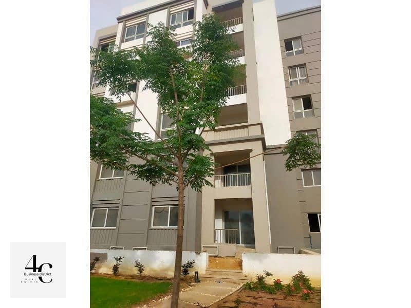 Apartment 192m for sale lowest down payment and instalments 3 bedrooms in Hyde Park in Fifth settlements 2