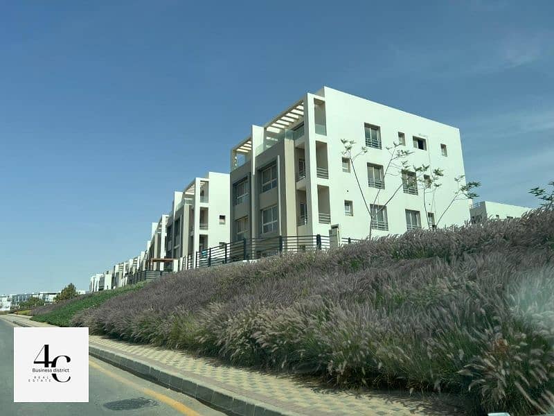 Apartment 216m With The Lowest Price With Installment prime location For Sale 3 Bedrooms In Hyde Park Fifth Settlement 2