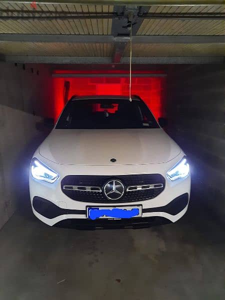 Mercedes-Benz GLA 200 2023 1