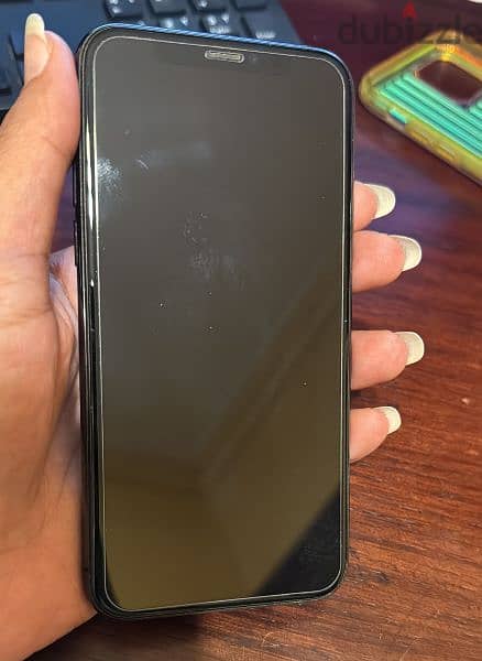 iPhone 11 pro 
256 GB 1