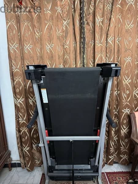 weslo Treadmill ( light use ) 6