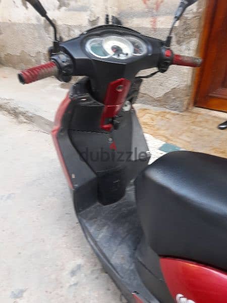 اسكوتر هاوجين 200cc 1