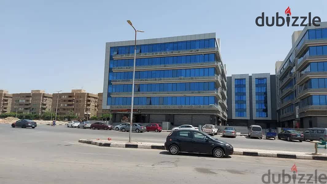 عيادة او مكتب اداري للبيع في مدينة نصر في مول Medical Center 3 علي شارع ابو داوود الظاهري مباشرة تشطيب كامل استلام فوري من المالك تقسيط علي سنه 2