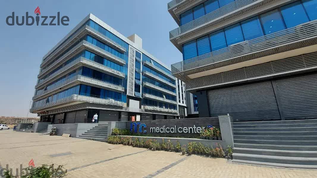 عيادة او مكتب اداري للبيع في مدينة نصر في مول Medical Center 3 علي شارع ابو داوود الظاهري مباشرة تشطيب كامل استلام فوري من المالك تقسيط علي سنه 3