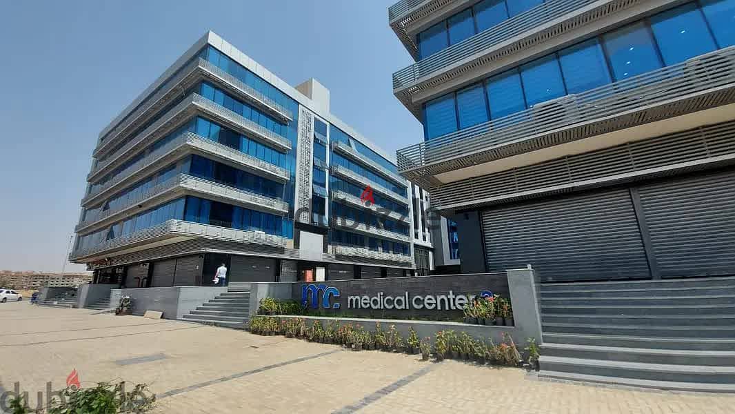 عيادة او مكتب اداري للبيع في مدينة نصر في مول Medical Center 3 علي شارع ابو داوود الظاهري مباشرة تشطيب كامل استلام فوري من المالك تقسيط علي سنه 6