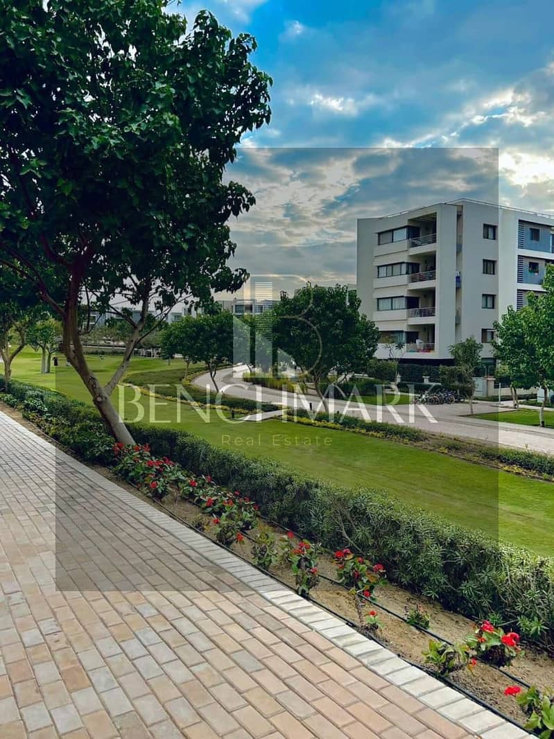 Apartment 136m with Garden 130m for sale in front of Cairo Airport in Taj City compound Origami Golf phase, First Settlement, New Cairo, 42% discount. 0