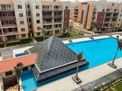 Penthouse with swimming pool, ultra super luxury finishing, with air conditioning, in Promenade Wadi Degla Compound