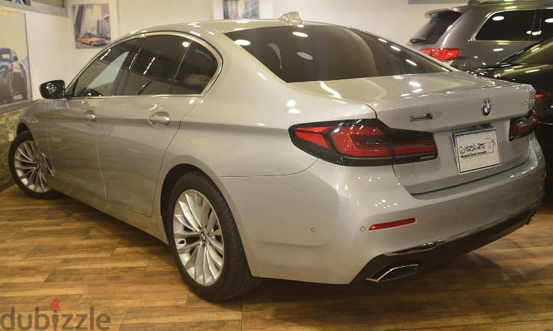 BMW 520i Luxury line Model 2021 4