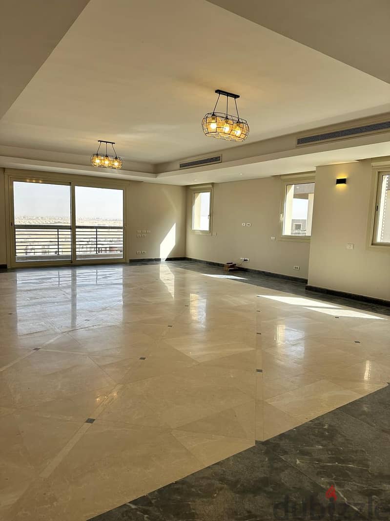 Apartment for rent at New Giza شقة للإيجار بكمبوند نيو جيزة موقع مميز 2