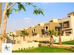 Townhouse Corner 225m With Roof 56m For Sale With Installment And The Lowest Down Payment In Palm Hills New Cairo