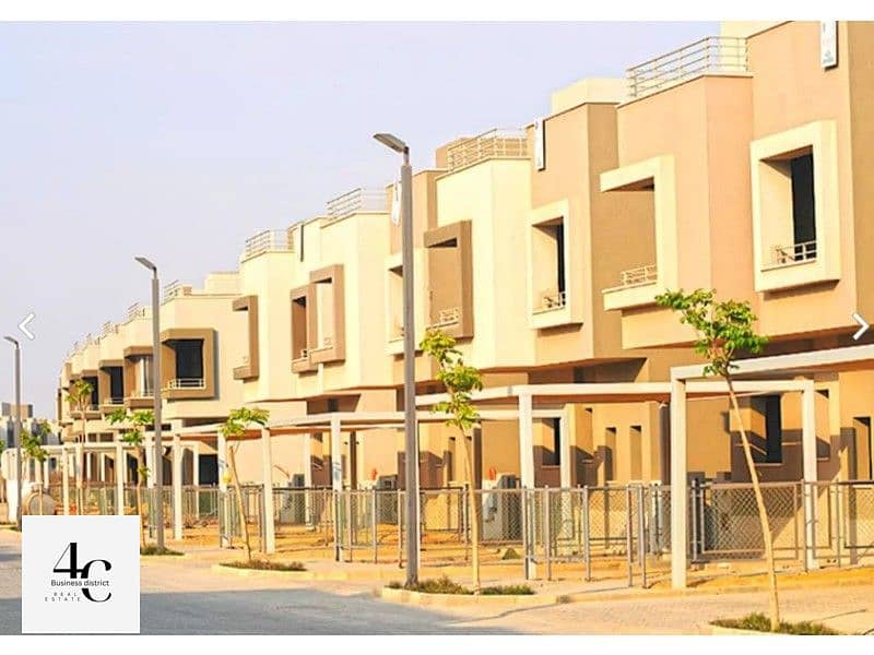 Townhouse Corner 225m With Roof 56m For Sale With Installment And The Lowest Down Payment In Palm Hills New Cairo 2