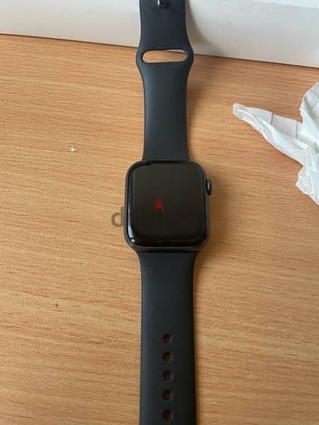 Apple watch series 6 44 mm ساعة ابل واتش سيريز ٦ ٤٤م 1