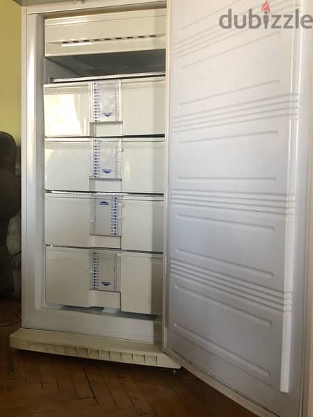 Kiriazi no frost vertical freezer 3