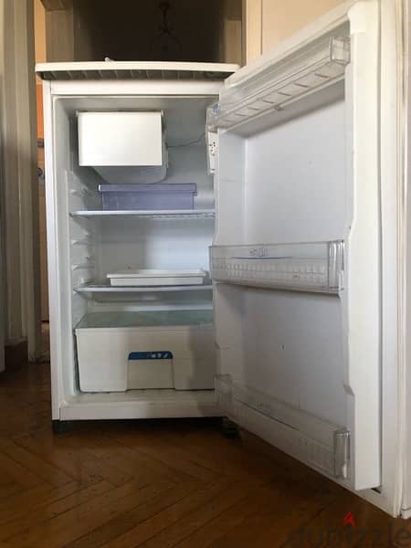 Goldi model no. G150 fridge 1