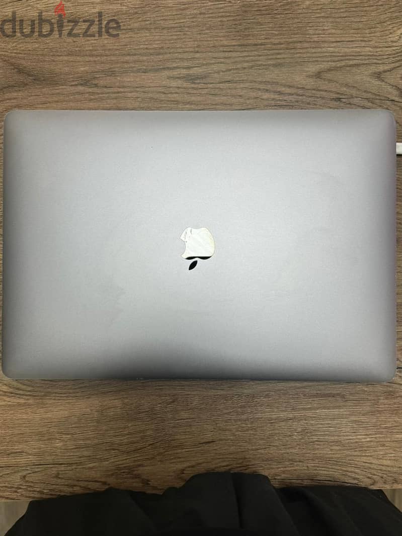 MACBOOK 15" 2018 5